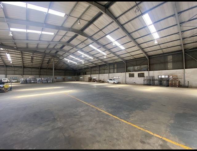 2,000M² WAREHOUSE TO LET IN SPRINGFIELD